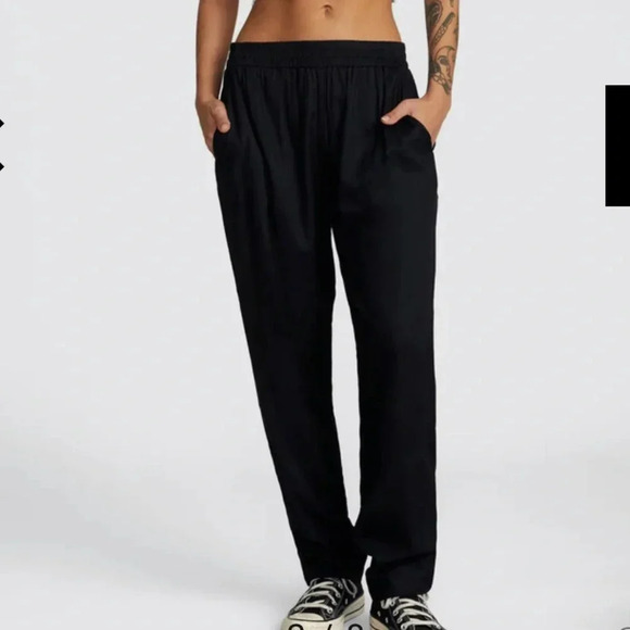 WOMENS BLACK RVCA YUME BEACH PANTS WITH FRONT AND BACK POCKETS ELASTIC WAIST S - Picture 1 of 14